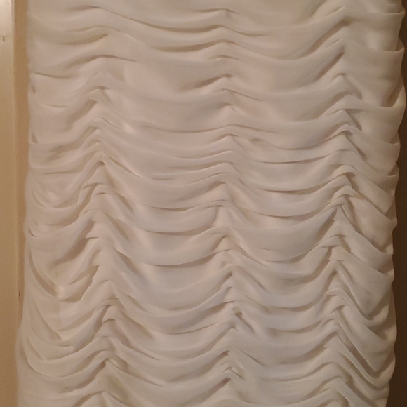 Dress - Picture 3 of 6